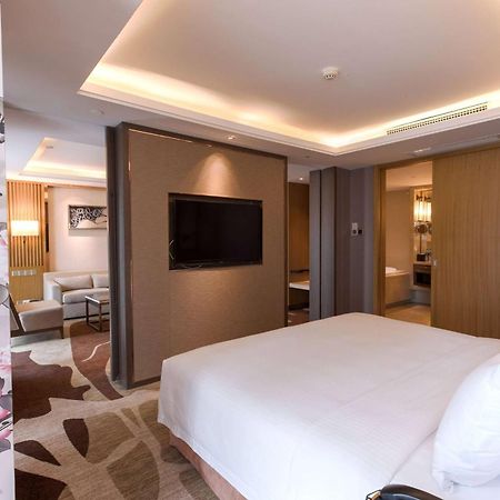 Ramada Plaza By Wyndham Fuzhou South Hotel Екстериор снимка
