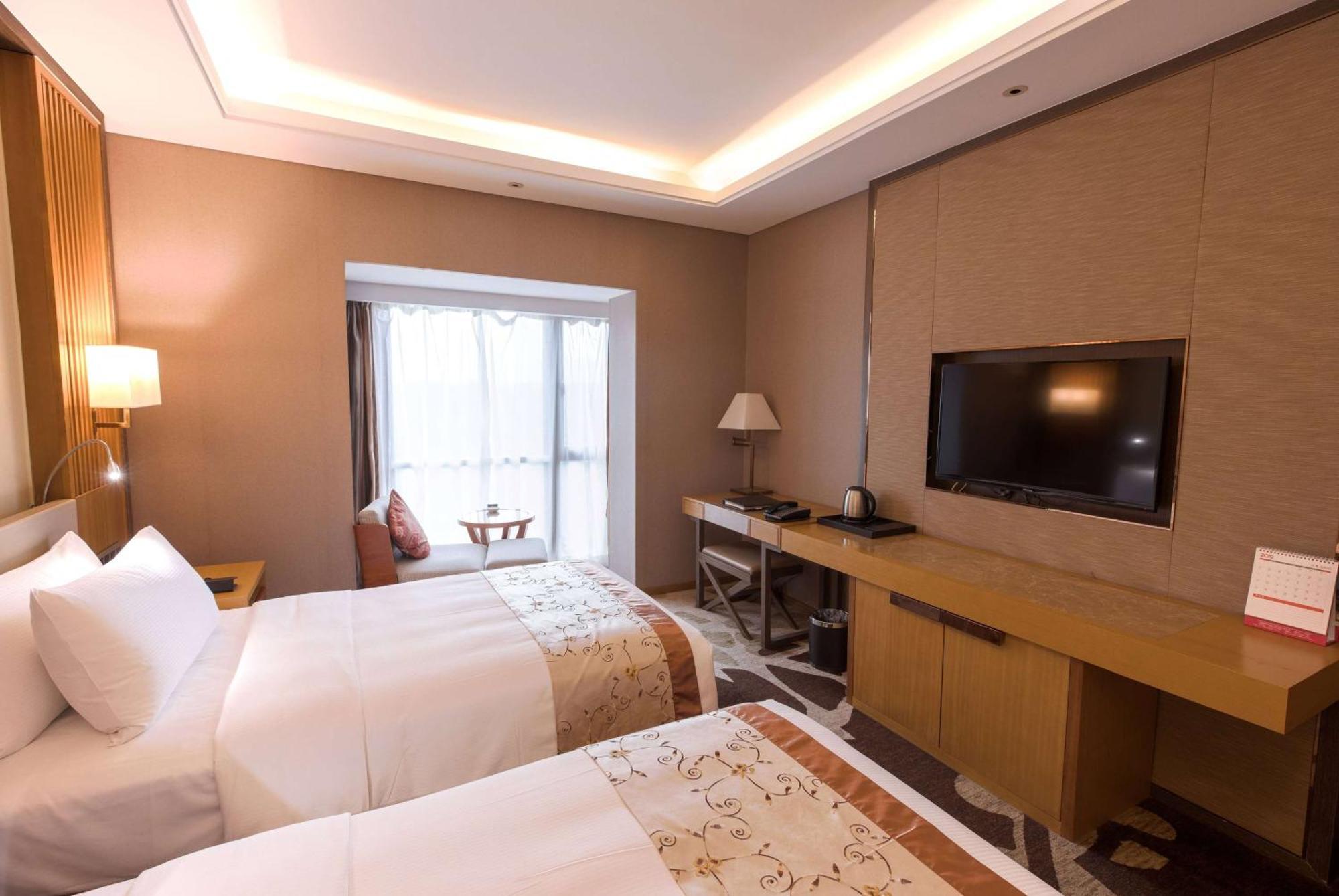 Ramada Plaza By Wyndham Fuzhou South Hotel Екстериор снимка