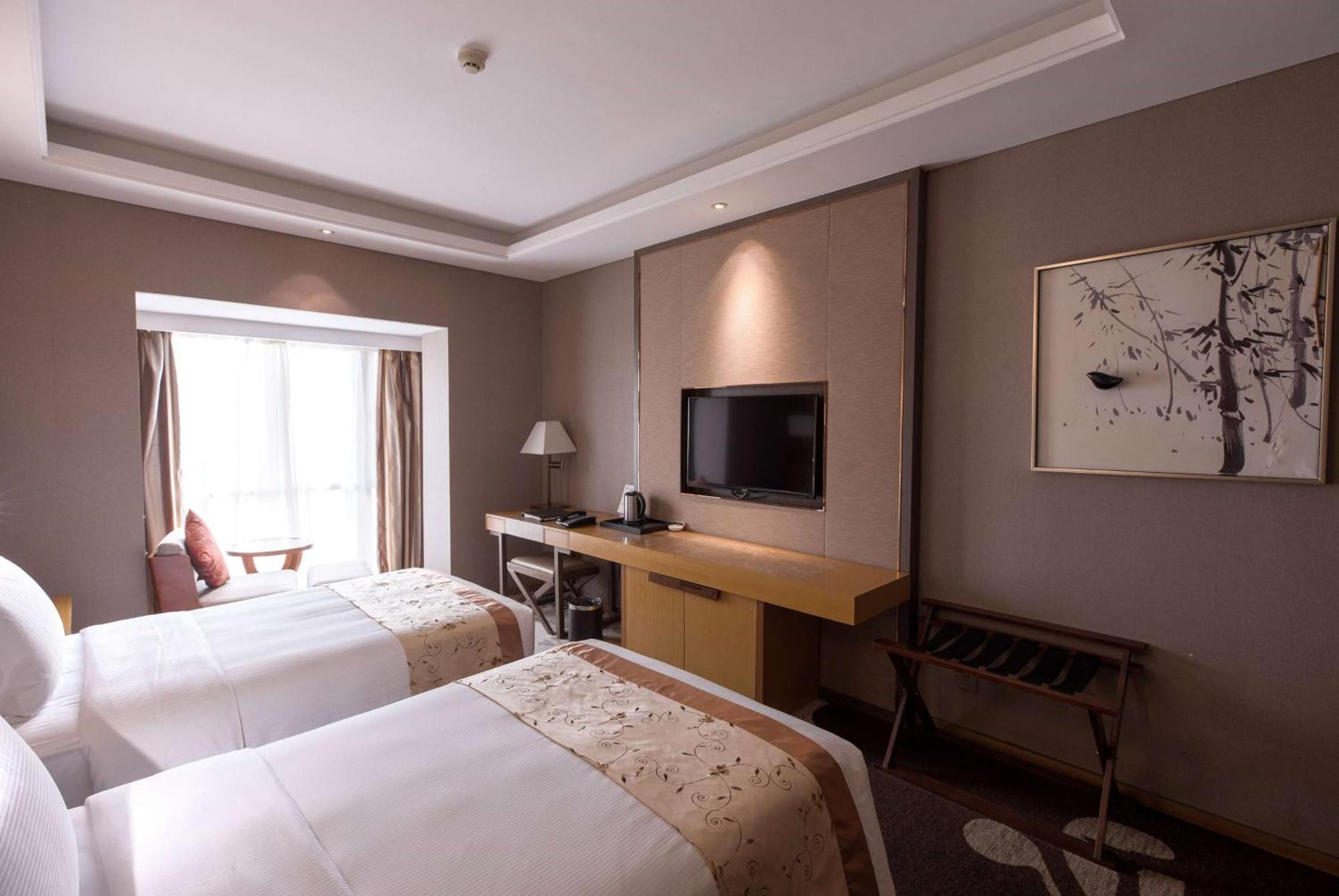 Ramada Plaza By Wyndham Fuzhou South Hotel Екстериор снимка